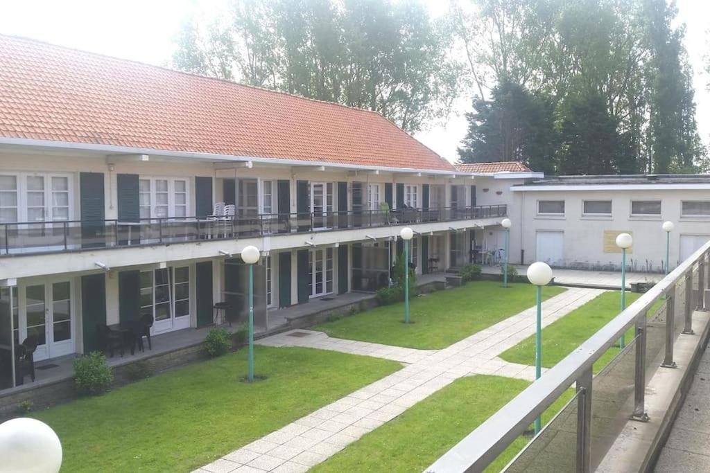 Spacieux Duplex Pres De La Mer 4 Chambres 2 Sdb De Haan Esterno foto