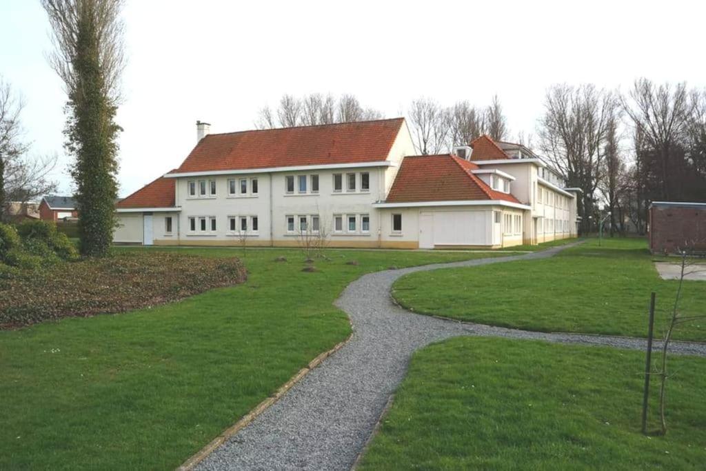 Spacieux Duplex Pres De La Mer 4 Chambres 2 Sdb De Haan Esterno foto